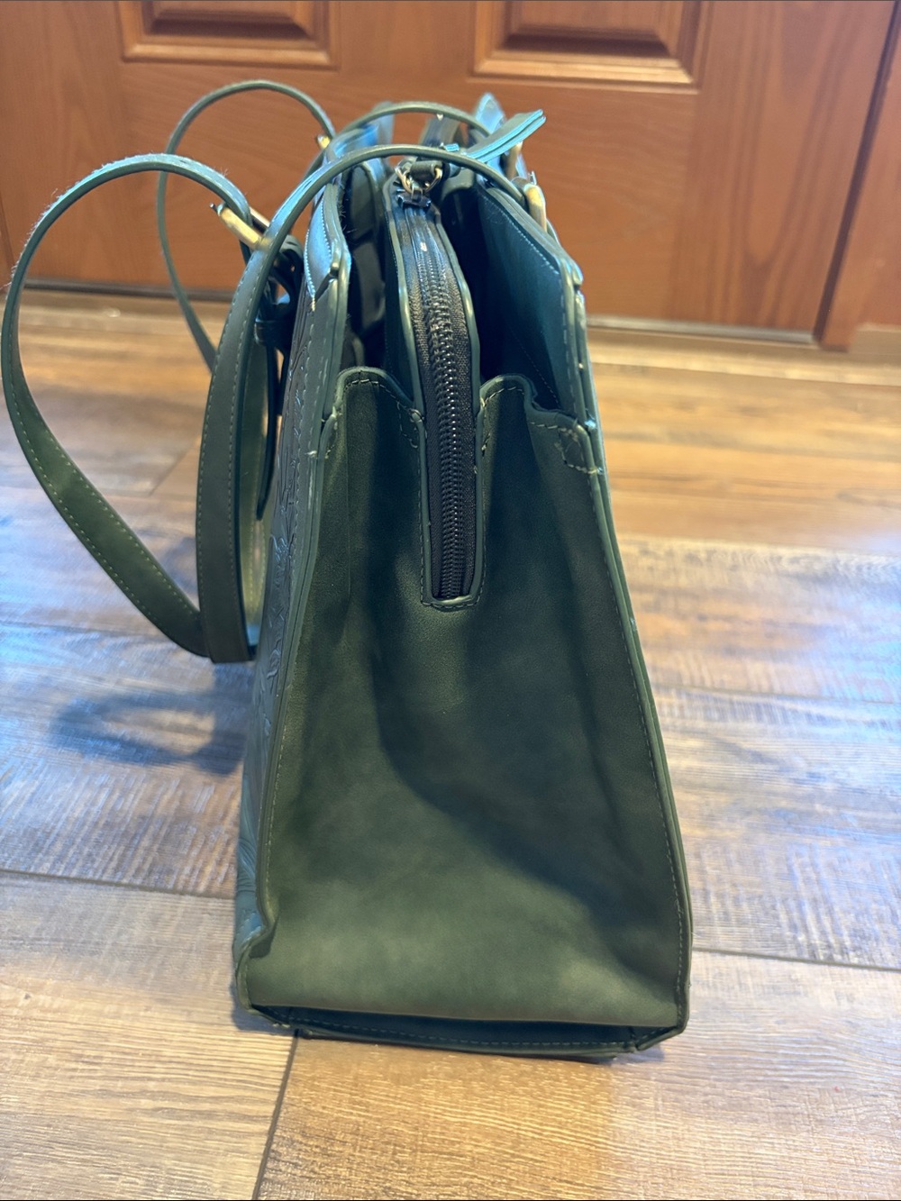 ECOSUSI Green Floral-Embossed Tote Bag - Picture 7 of 8